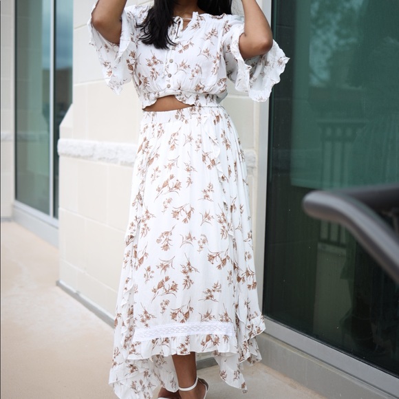 ❤️‍🩹SOLD❤️‍🩹 Two Piece Maxi Matching Set - Picture 2 of 7